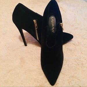 🌑Liliana black pointed toe velvet booties